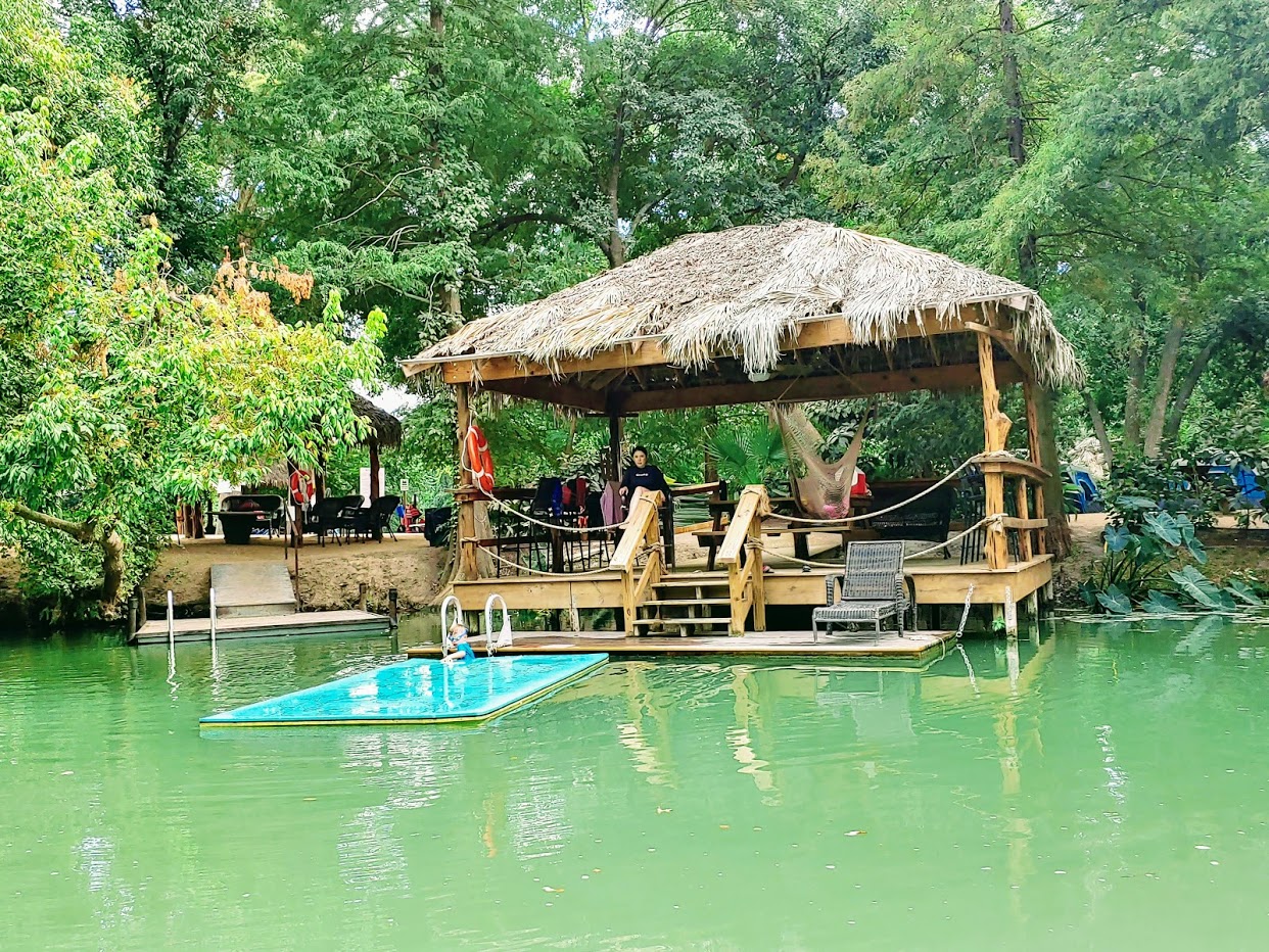 Cabana with floating mat on the lake